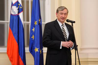 The President of the Republic of Slovenia, Danilo Türk receives the representatives of Slovene national communities from the Italian Republic, the Republic of Austria, the Republic of Croatia and the Republic of Hungary to mark the Slovenian Cultural Holiday (photo: Nebojša Tejić/STA)
