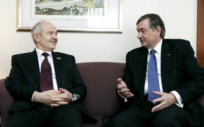 The President of the Republic of Slovenia, Dr Danilo Türk, meets the President of the Republic of Kosovo, Dr Fatmir Sejdiu (photo: Tina Kosec/STA)