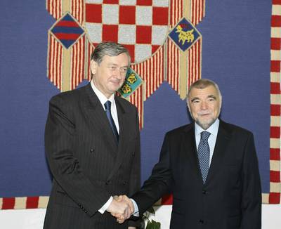 Croatian President Stjepan Mesić receives Slovenian President Danilo Türk (FA BOBO)