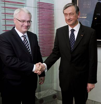 President of the Republic of Slovenia Dr Danilo Türk meets President of the Republic of Croatia Dr Ivo Josipović (photo: Tamino Petelinšek/STA)