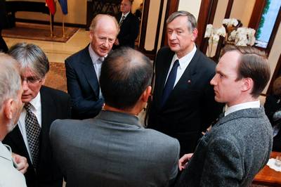 Slovenian President Danilo Türk hosts a reception on the occasion of the 44th International Writers' Meeting (photo: Stanko Gruden/STA)