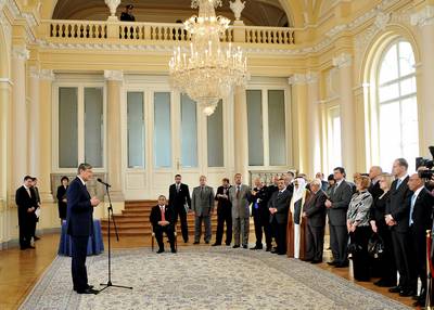 Slovenian President Dr Danilo Türk confers the Order of Merits on Mohammad Al-Khashman (photo: Tamino Petelinšek/STA)
