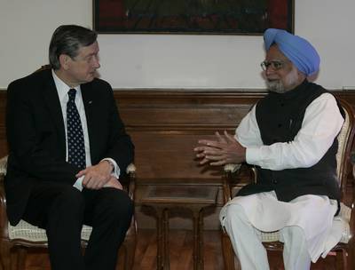 Slovenian President Dr Danilo Türk meets Indian Prime Minister Dr Manmohan Singh (photo: Tina Kosec/STA)