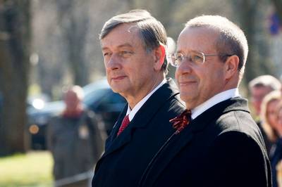 The President of the Republic of Slovenia, Dr Danilo Türk, is received by the President of the Republic of Estonia, Toomas Hendrik Ilves (photo: Stanko Gruden/STA)