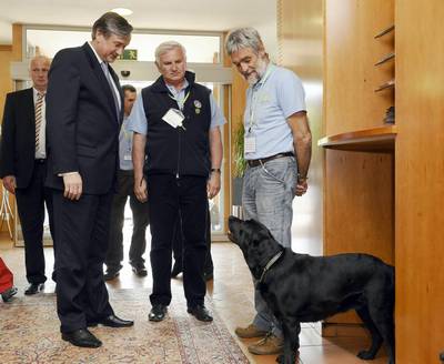 The President of the Republic of Slovenia, Dr Danilo Türk, attends the opening of the 12th International IRO Rescue Dogs Symposium entitled “Methods in Rescue Dog Training” (FA BOBO)
