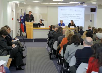 President of the republic of Slovenia, Danilo Türk attended a public consultation on the Green Paper entitled "EU development policy in support of inclusive growth and sustainable development–increasing the impact of EU development policy" (photo: Daniel Novakovič/STA)
