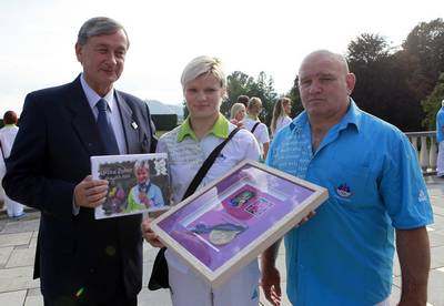 Slovenian President, Danilo Türk, hosts a reception for Slovenian Olympic team (photo: Tina Kosec/STA)