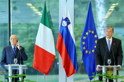 President of the Republic of Slovenia, Dr Danilo Türk, receives the President of the Italian Republic, Giorgio Napolitano (photo: Tamino Petelinšek/STA)