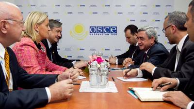 The President of the Republic of Slovenia, Dr Danilo Türk, meets the President of the Republic of Armenia, Serzh Sargsyan (photo: Stanko Gruden/STA)