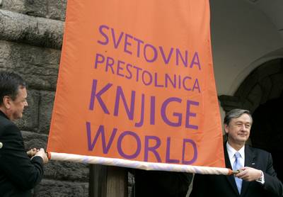 Slovenian President Dr Danilo Türk and Mayor of the Urban Municipality of Ljubljana Zoran Janković open the project "Ljubljana – World Book Capital 2010 (photo: Tina Kosec/STA)