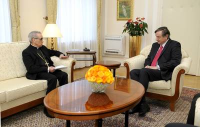 The Slovenian President, Dr Danilo Türk, receives the Apostolic Nuncio, Monsignor Santos Abril y Castello (photo: Nebojša Tejić/STA)