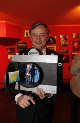 At the traditional meeting of Slovenia's Photographers and Photo Journalists Association "Enooki" - November 2007 (Photo: Borut Krajnc)