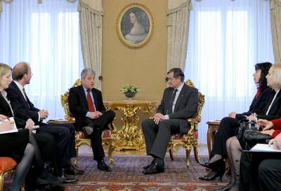 Predsednik Republike Slovenije dr. Danilo Türk je sprejel vodjo Spodnjega doma Parlamenta Združenega kraljestva Velike Britanije in Severne Irske Johna Bercowa (foto: Daniel Novakovič/STA)