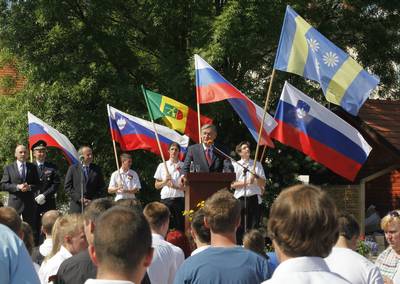 Predsednik republike in vrhovni poveljnik obrambnih sil dr. Danilo Türk se je udeležil prireditve "Rekrutacija 2012" (foto: Tina Kosec/STA)