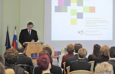 Predsednik dr. Danilo Türk se je udeležil odprtja mednarodne konference o ne-diskriminacijskih načelih v EU "Krepitev socialnega dialoga na področju upravljanja raznolikosti v zaposlovanju" (FA BOBO)