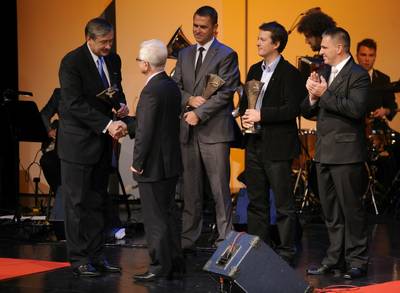 Predsednik republike dr. Danilo Türk je podelil nagrado zlata gazela 2011 podjetju KLS Ljubno kot najboljšemu med hitro rastočimi slovenskimi podjetji (foto: Nebojša Tejić/STA)