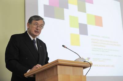 Predsednik dr. Danilo Türk se je udeležil odprtja mednarodne konference o ne-diskriminacijskih načelih v EU "Krepitev socialnega dialoga na področju upravljanja raznolikosti v zaposlovanju" (FA BOBO)