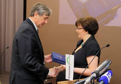 Predsednik republike dr. Danilo Türk se je udeležil slavnostne prireditve ob izidu prestižne jubilejne knjižne izdaje Ustave Republike Slovenije (foto: Daniel Novakovič/STA)