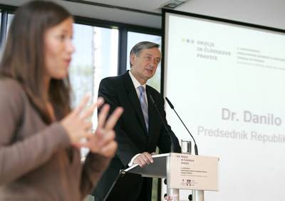 Predsednik republike dr. Danilo Türk se je udeležil 2. konference Okolje in človekove pravice: Sodelovanje javnosti v okoljskih zadevah (foto: Tina Kosec/STA)