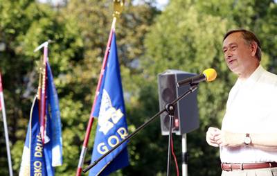 Predsednik republike dr. Danilo Türk se je udeležil osrednje slovesnosti ob prazniku Občine Bohinj v spomin na 234. obletnico prvega vzpona na vrh Triglava (foto: Tina Kosec/STA)