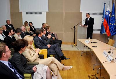Predsednik republike dr. Danilo Türk se je udeležil simpozija ob 20. obletnici vstopa Republike Slovenije v Organizacijo združenih narodov (foto: Nebojša Tejić/STA)