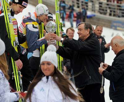 Predsednik republike dr. Danilo Türk si je ogledal zadnjo posamično tekmo na prireditvi Planica 2012 – FIS finale svetovnega pokala v smučarskih skokih (foto: Nebojša Tejić/STA)