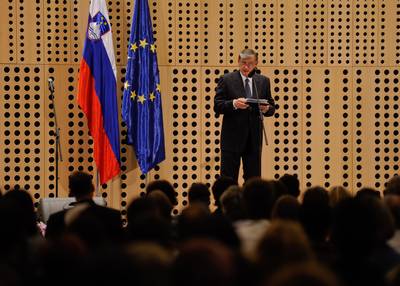 Predsednik republike dr. Danilo Türk je nagovoril udeležence zaključne prireditve projekta Prostovoljec leta 2010 (foto: Nebojša Tejić/STA)