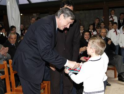 Predsednik republike dr. Danilo Türk je obiskal Sprejemni center Gradina (foto: Tina Kosec/STA)