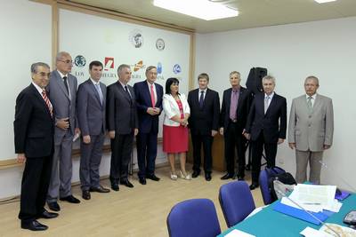 Predsednik Republike Slovenije dr. Danilo Türk se je srečal z resornimi ministri za kmetijstvo ter predstavniki delegacij Bosne in Hercegovine, Črne gore, Madžarske, Republike Makedonije, Republike Moldavije, Republike Slovenije ter nemške zvezne dežele Bavarske (foto: Daniel Novakovič/STA)