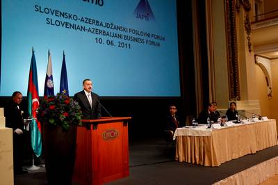 Predsednik Republike Slovenije dr. Danilo Türk in predsednik Republike Azerbajdžan dr. Ilham Alijev sta se udeležila Slovensko-azerbajdžanskega poslovnega foruma (foto: Stanko Gruden/STA)