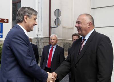Predsednik republike dr. Danilo Türk se je srečal z županom Občine Idrija Bojanom Severjem (foto: Tina Kosec/STA)