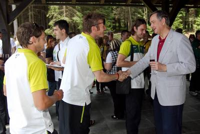 Predsednik republike dr. Danilo Türk je sprejel slovensko nogometno reprezentanco in vodstvo Nogometne zveze Slovenije ob vrnitvi s svetovnega nogometnega prvenstva v nogometu v Južni Afriki (foto: Stanko Gruden/STA)