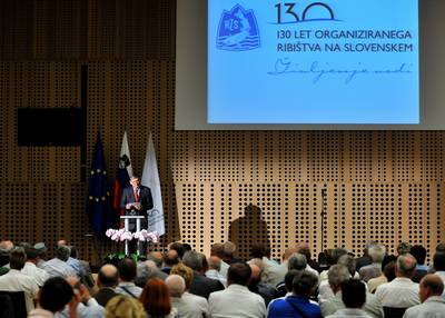 Predsednik republike dr. Danilo Türk se je udeležil slavnostne akademije ob 130. obletnici organiziranega sladkovodnega ribištva na Slovenskem (foto: Tamino Petelinšek/STA)