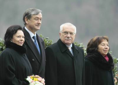 Predsednika Republike Slovenije dr. Danila Türka in soprogo Barbaro Miklič Türk sta sprejela predsednik Republike Češke Václav Klaus in soproga Livia Klausová (FA BOBO)