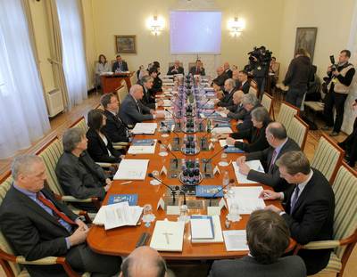 Predsednik republike dr. Danilo Türk je organiziral tretji pogovor o domoljubju z naslovom "Mladi in institucije demokracije" (foto: Daniel Novakovič/STA)