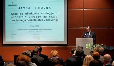 Predsednik republike dr. Danilo Türk se je udeležil javne tribune z naslovom "Kako do učinkovite strategije in podpornih ukrepov za razvoj socialnega podjetništva v Sloveniji" (foto: Stanko Gruden/STA)