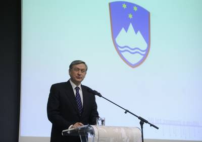 Predsednik republike dr. Danilo Türk se je udeležil Častnega shoda ob 50. obletnici Fakultete za družbene vede Univerze v Ljubljani (foto: Nebojša Tejić/STA)