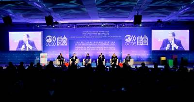 Predsednik Republike Slovenije dr. Danilo Türk je sodeloval v panelni razpravi Foruma voditeljev ob 50. obletnici Organizacije za gospodarsko sodelovanje in razvoj (OECD) z naslovom "Omogočiti ljudem, da spet delajo" (foto: Stanko Gruden/STA)