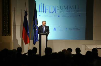 Predsednik republike dr. Danilo Türk se je udeležil mednarodne konference o tujih neposrednih investicijah FDI Summit Slovenia 2011 (foto: Nebojša Tejić/STA)