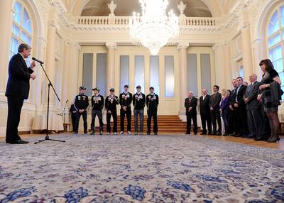 Predsednik republike dr. Danilo Türk je sprejel člane slovenske moške A reprezentance v smučarskih skokih, nekdanje uspešne smučarske skakalce ter predstavnike Smučarske zveze Slovenije (foto: Tamino Petelinšek/STA)