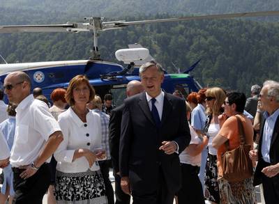 Predsednik republike dr. Danilo Türk se je udeležil slovesnega odprtja heliporta za potrebe nujne medicinske pomoči v Splošni bolnišnici Jesenice (foto: Tina Kosec/STA)