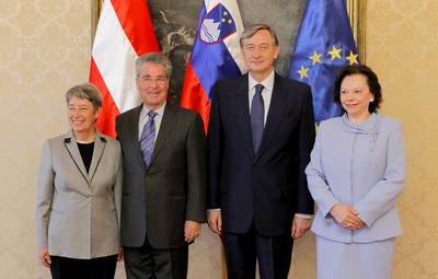 Predsednik Republike Slovenije dr. Danilo Türk in soproga Barbara Miklič Türk sta sprejela zveznega predsednika Republike Avstrije dr. Heinza Fischerja in soprogo Margit Fischer (foto: Daniel Novakovič/STA)