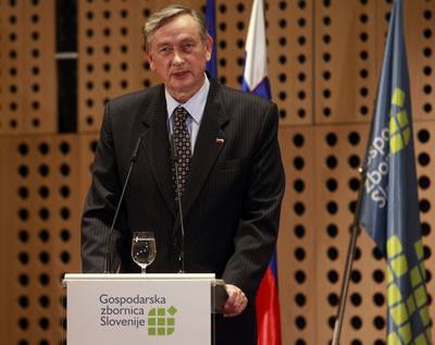 Predsednik republike dr. Danilo Türk se je udeležil 10. jubilejne podelitve nacionalnih priznanj Gospodarske zbornice Slovenije za najboljše inovacije v letu 2011 (foto: Tina Kosec/STA)
