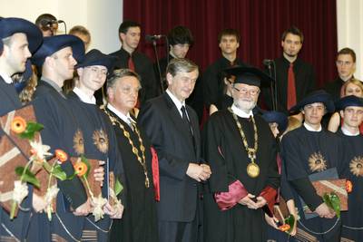 Predsednik republike dr. Danilo Türk se je udeležil slovesne prve podelitve diplom diplomantom Medicinske fakultete Univerze v Mariboru (foto: Tina Kosec/STA)