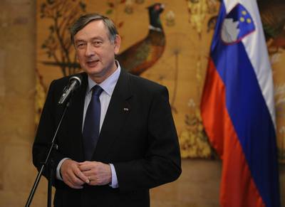 Predsednik republike dr. Danilo Türk je z Zlatim redom za zasluge odlikoval Slovensko zdravniško društvo (foto: Nebojša Tejić/STA)