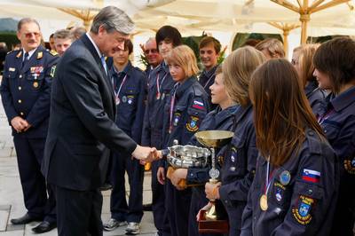 Predsednik republike dr. Danilo Türk je priredil sprejem za dobitnike najvišjih odličij na 18. mladinski gasilski olimpijadi (foto: Stanko Gruden/STA)