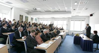 Predsednik republike dr. Danilo Türk je obiskal Višjo strokovno šolo za gostinstvo in turizem Bled (foto: Tina Kosec/STA)