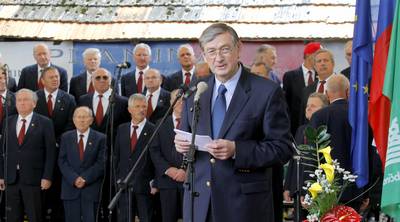 Predsednik republike dr. Danilo Türk se je udeležil tradicionalnega spominskega srečanja "Planina - spomin in opomin 1942-1991-2010" (foto: Daniel Novakovič/STA)