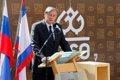 Predsednik republike dr. Danilo Türk se je udeležil prireditve ob 65. obletnici ustanovitve družbe Gozdno gospodarstvo Slovenj Gradec in predstavitve nove blagovne znamke Lesoteka (foto: Stanko Gruden/STA)
