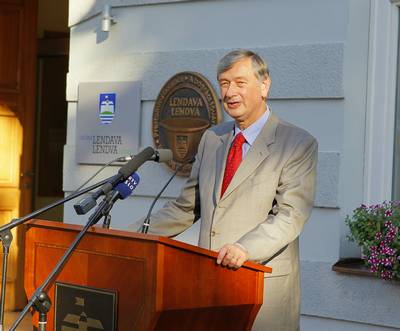 Predsednik republike dr. Danilo Türk se je udeležil slovesne razglasitve Lendave za svetovno prestolnico bograča (foto: Daniel Novakovič/STA)